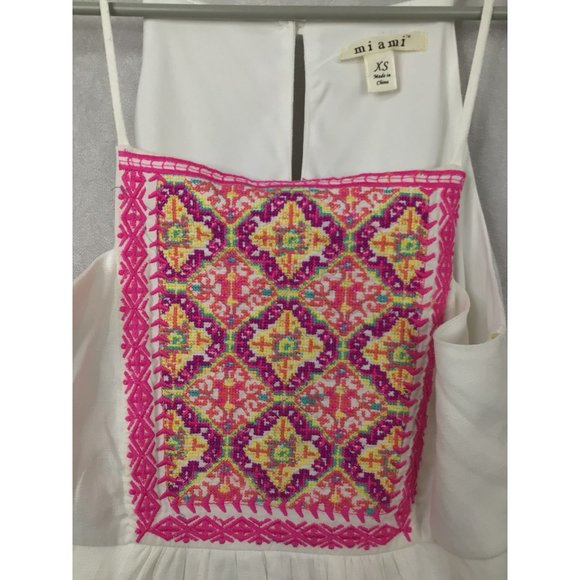 Sleeveless Lined Dress Southwestern Embroidered Front Sz‎ XS White by Miami - Picture 8 of 11
